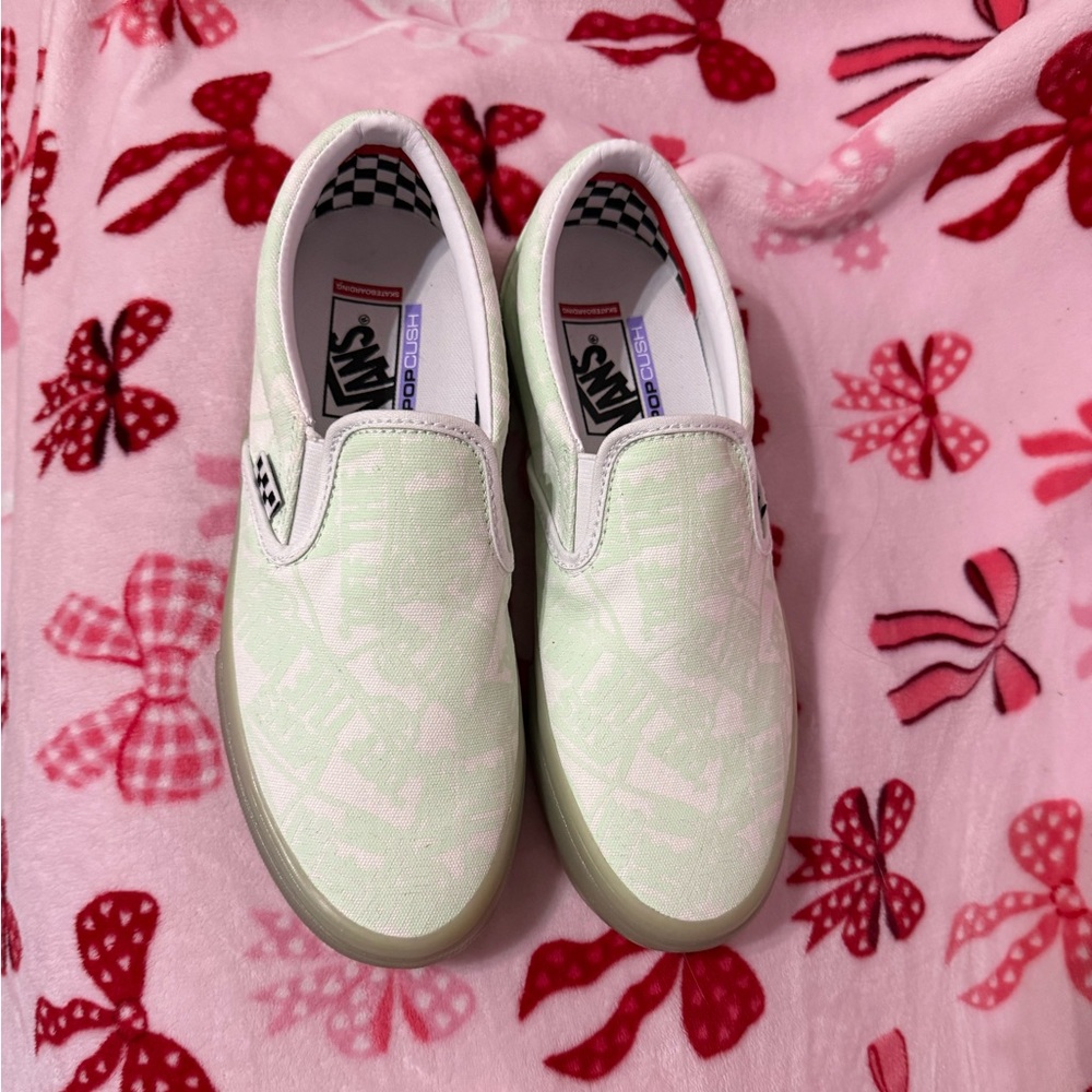 Vans Glow in the Dark Slip-On Sneakers Size 8.5 Men’s / Women’s 10